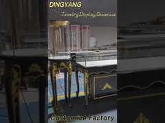 Une exposition de bijoux de luxe